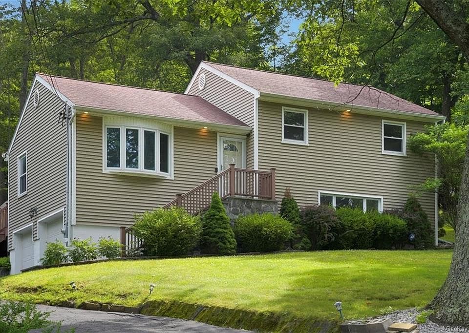 3905 Eleanor Drive, Mohegan Lake, NY 10547 Zillow