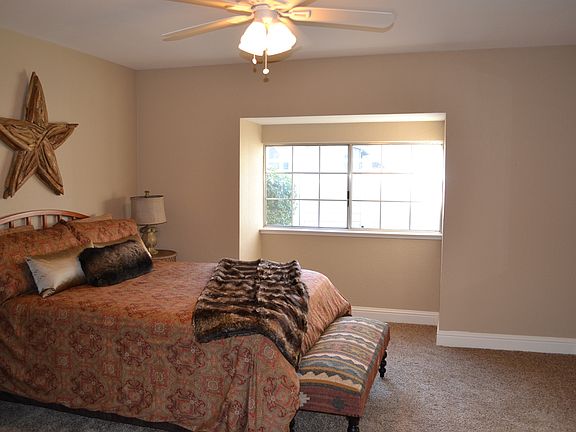 4th image of 1728 Somerset Pl