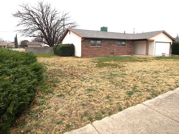 3rd image of 717 W Aspen Ave