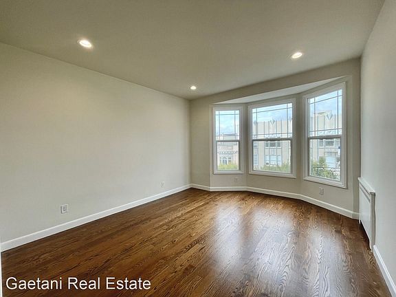 3rd image of 3830 Divisadero St APT 304