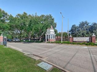 409 Waterford Way, Kemah, TX 77565