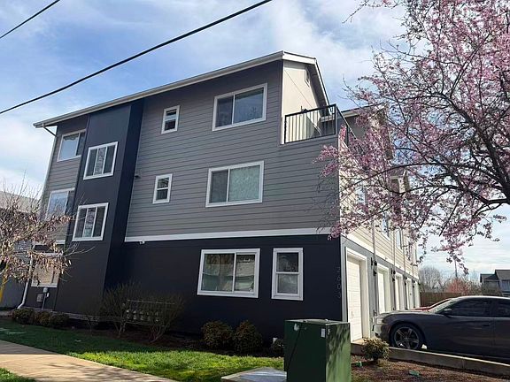 2nd image of 2603 SW Pickford St Unit 104