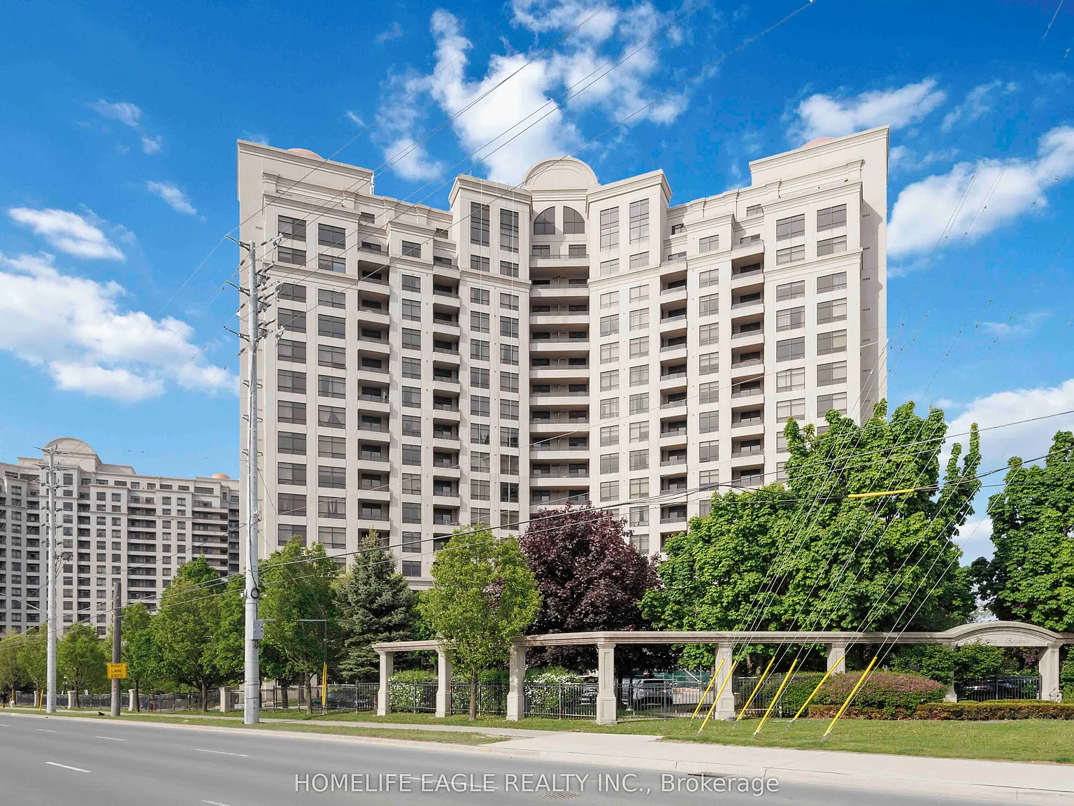 2 bed, $3,200 — Photo 1