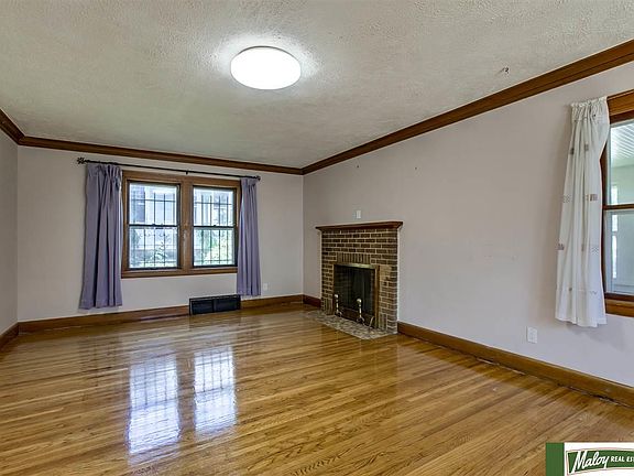5th image of 4303 Parker St