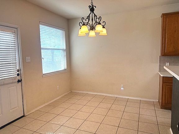 5th image of 708 Hummingbird Trl