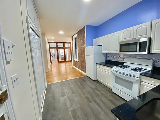 Rented by CJ Net Inc. | media 10