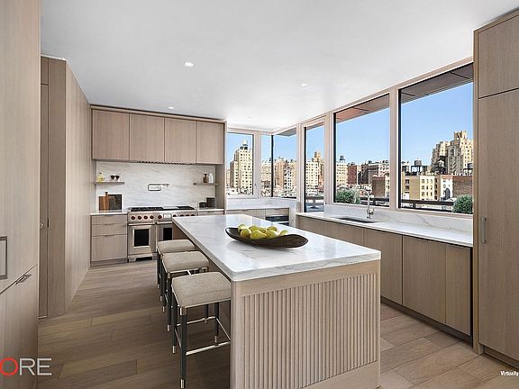 3rd image of 470 Columbus Ave Penthouse 2