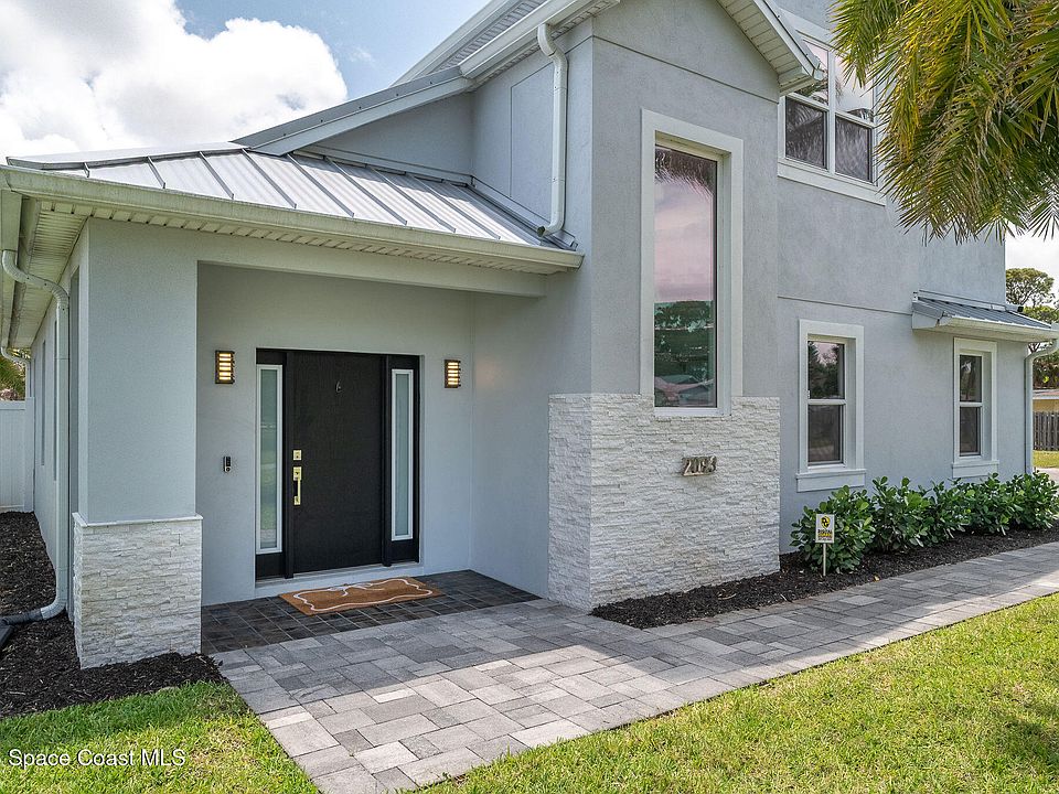 1st image of 2093 Greenway Dr
