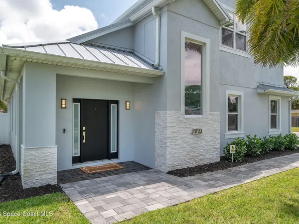 2093 Greenway Dr, Melbourne, FL 32901