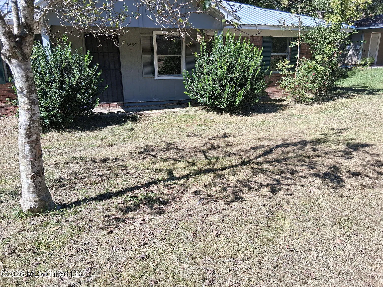 3 bed, 2.0 bath, 1254 sqft, $1,100 — Photo 2