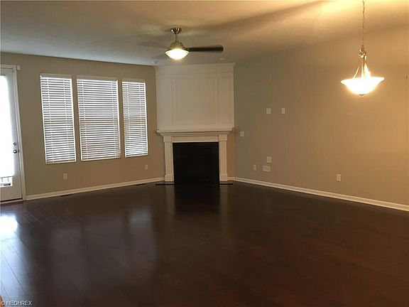 3rd image of 6340 Park Pointe Ct
