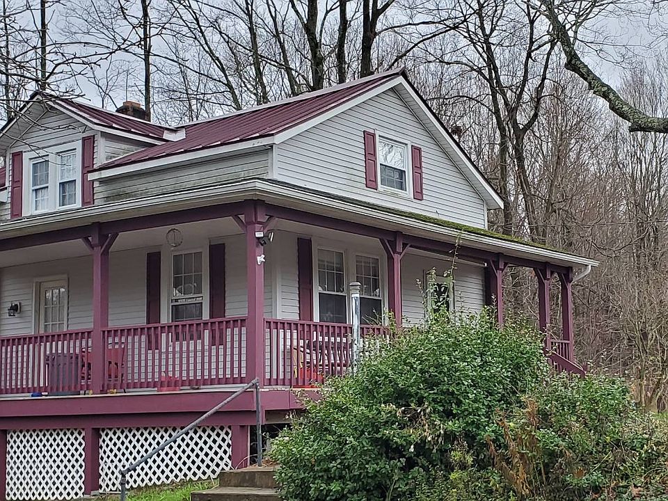 1st image of 216 Vineyard Ave
