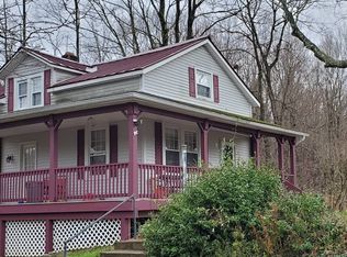 216 Vineyard Ave, Lloyd, NY