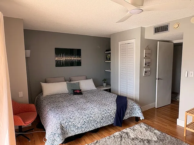 1120 N Shore Dr NE #905 — Photo 25