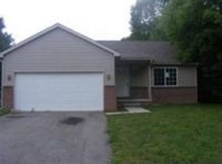 587 N Harris Rd, Ypsilanti, MI 48198