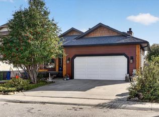 5 N Sunset Cres, Okotoks, AB T1S 1M6
