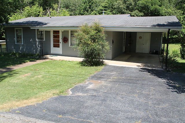 1st image of 198 Hillcrest Ave