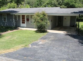 198 Hillcrest Ave, Camden, TN 38320