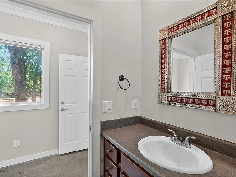 5448 Raymond Stotzer Pkwy — Photo 11