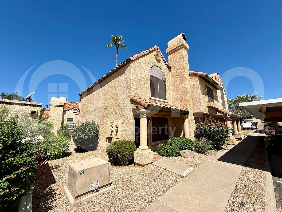 2 bed, 1.5 bath, 1088 sqft, $1,550 — Photo 2