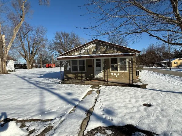 375 S Walnut St, Kahoka, MO 63445