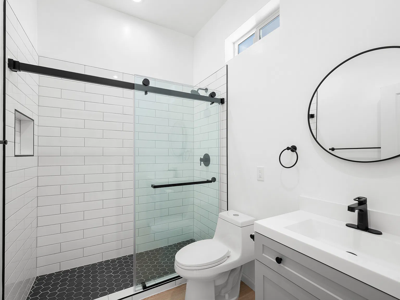 1 bed, 488 sqft, $2,450 — Photo 1