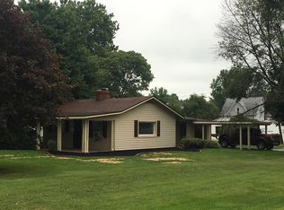 864 E Elm St, Hoopeston, IL 60942