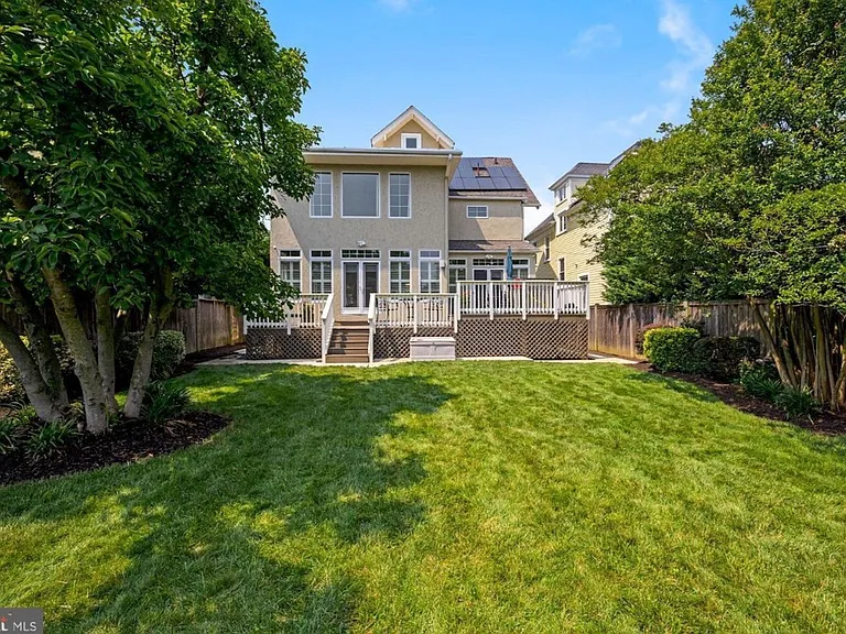 1424 Longfellow St NW — Photo 36