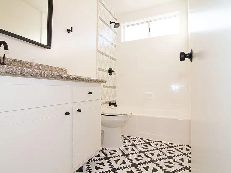 3666 Greenfield Ave #3 — Photo 11