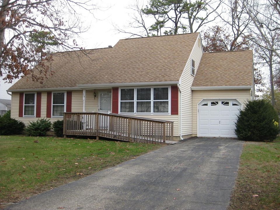 1st image of 114 Maine St