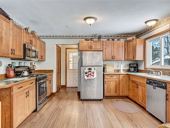 4th image of 71 Willis Rd