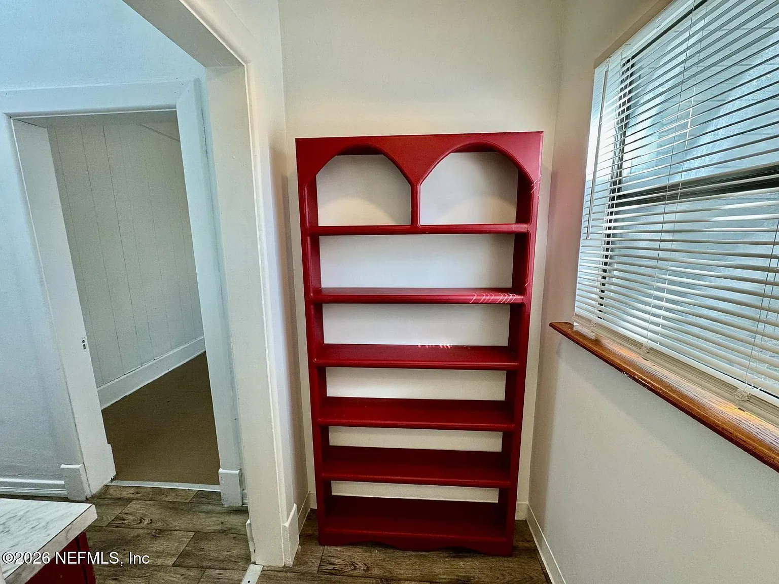 1 bed, 1.0 bath, 1514 sqft, $900 — Photo 3