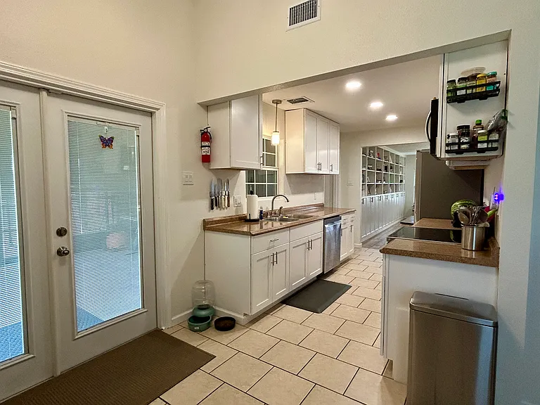 7430 Slippery Elm Dr — Photo 17