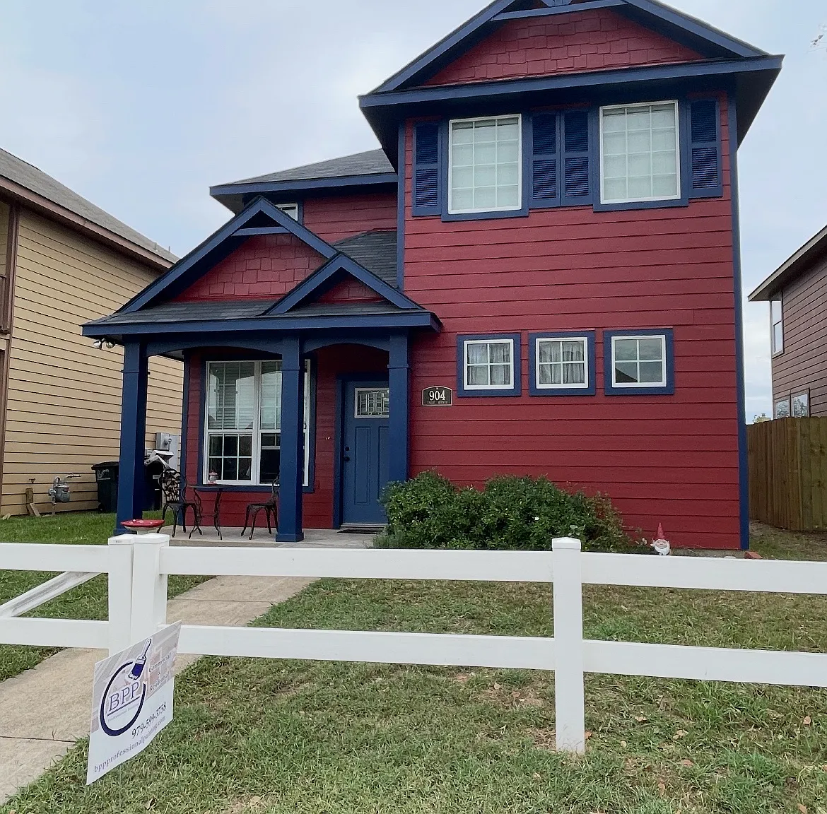 904 Eagle Ave — Photo 2
