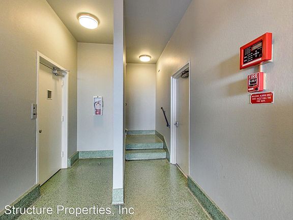 5th image of 3010 Buchanan St APT 5