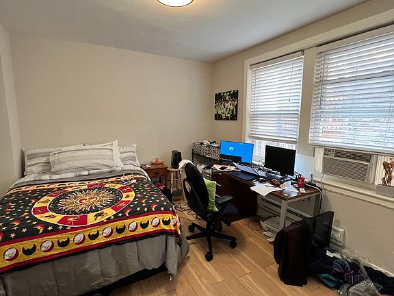 2nd image of 511-513 W Belmont Ave #255