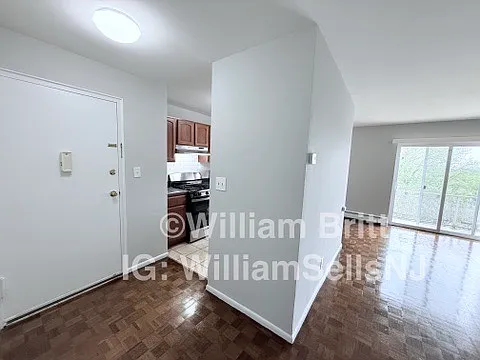 1 bed, $2,195 — Photo 2