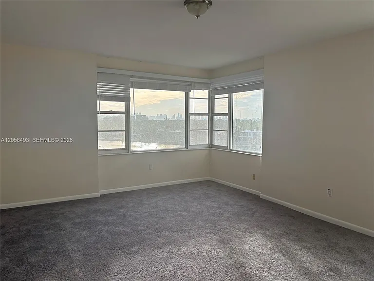 5255 Collins Ave #6J — Photo 8