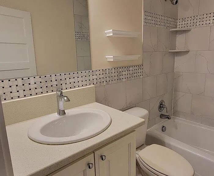 2306 Marion St #1 — Photo 8