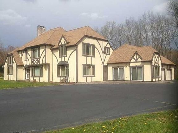 2nd image of 1970 John Fitch Blvd