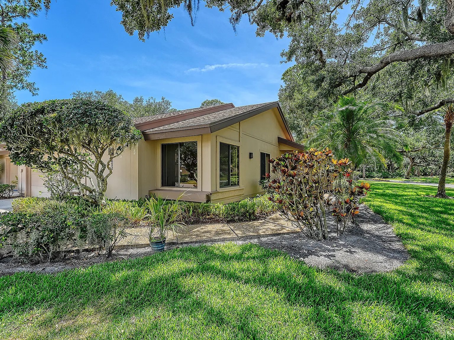 3 bed, 1679 sqft, $2,650 — Photo 3