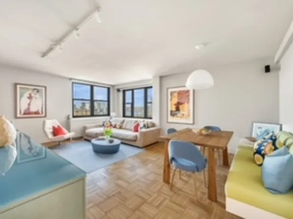 61 Jane St APT 15A, New York, NY 10014