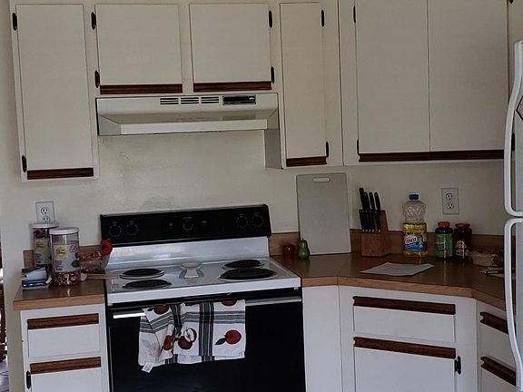 5th image of 326 Emerson Dr NW #0