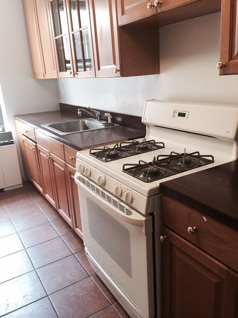 2nd image of 2335 Broadway APT 6D
