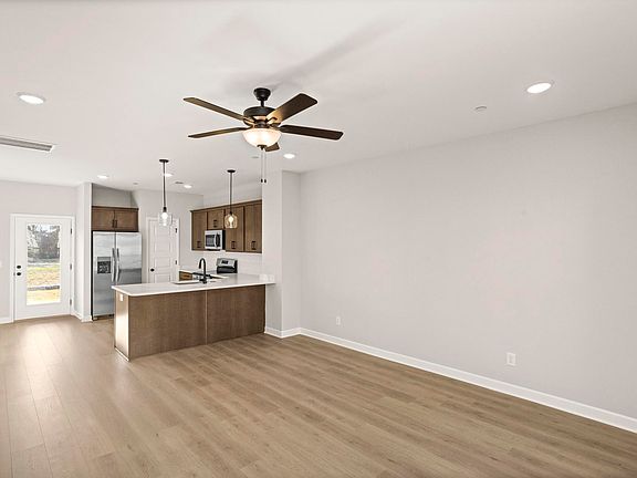 3rd image of 514 Tappan Private Ln