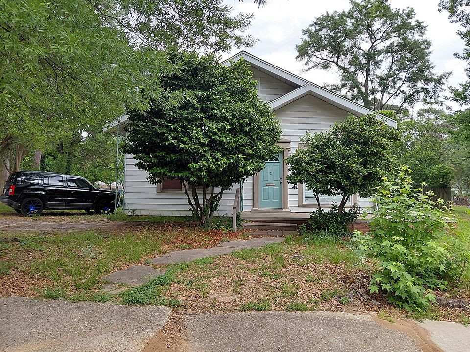 2nd image of 860 Evangeline Pl