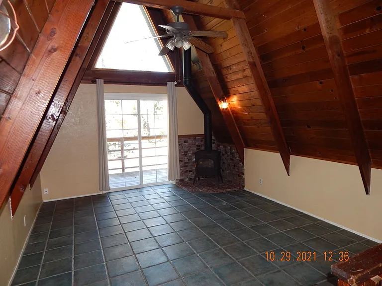 20150 Manzanita St — Photo 17