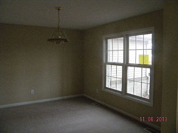4th image of 11255 Moorfield Dr