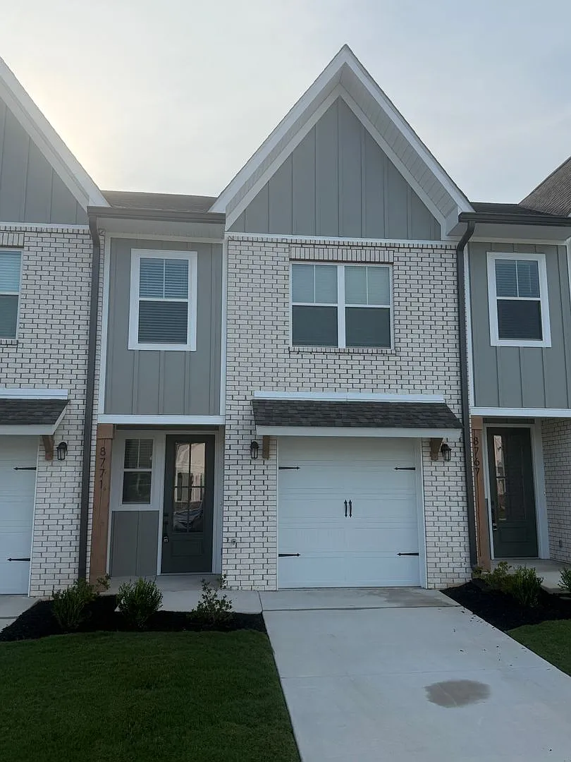 500 off your 1st month of rent New Build Construction in the James Creek Community — Photo 1