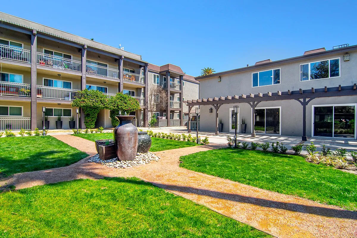 Building Photo - Olive Tree Apartments